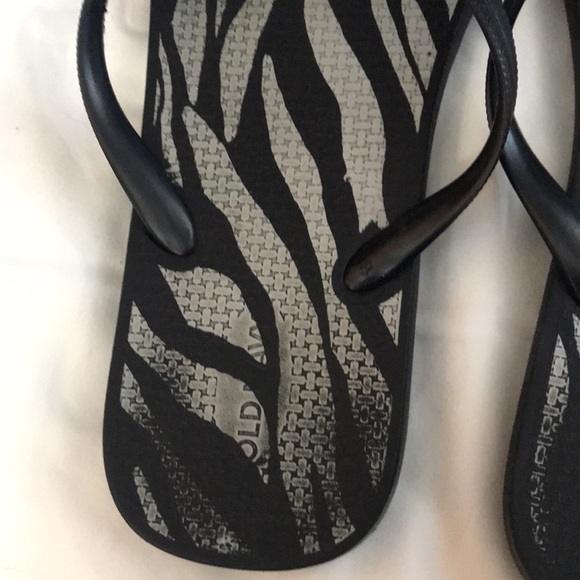 ⚡️FINAL PRICE⚡️ Old Navy Sandals - Picture 3 of 16